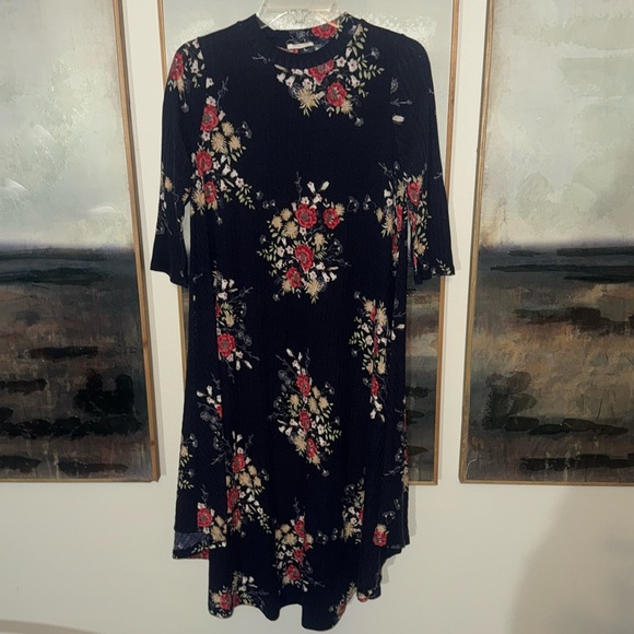 Flamingo Urban Dresses & Skirts - Flamingo Urban Midi Navy Blue Dress with Floral Pattern Size Medium